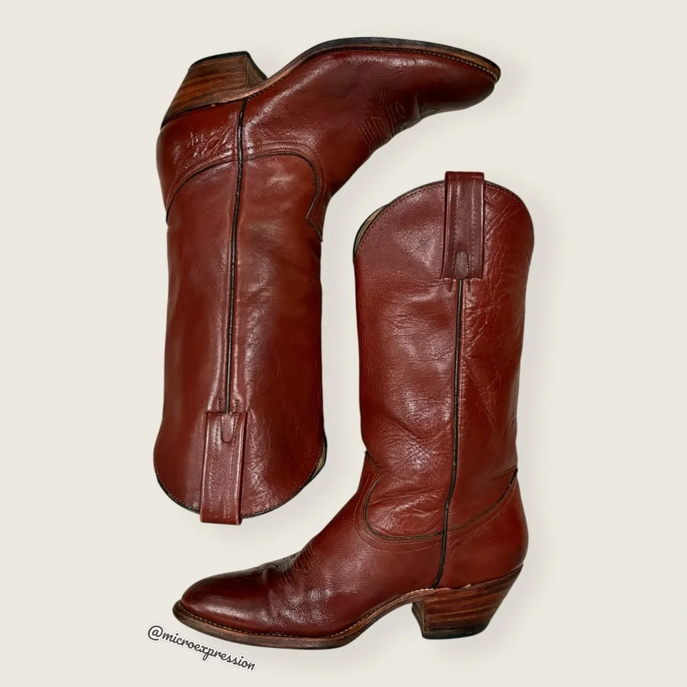 VINTAGE 1970s Frye Brown Genuine Leather Pull On Western Cottagecore Cowboy Boot